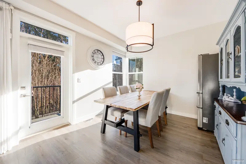 9 8370 202B STREET - photo 4 of 25