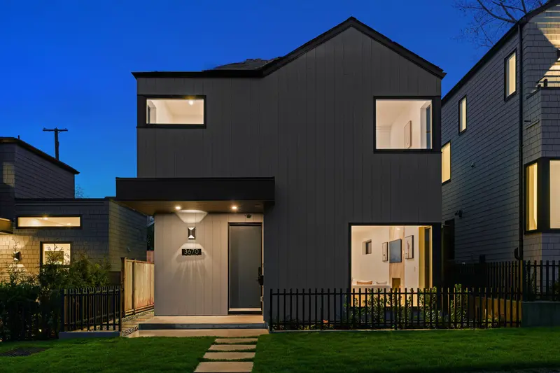 3670 FLEMING STREET - photo 2 of 25