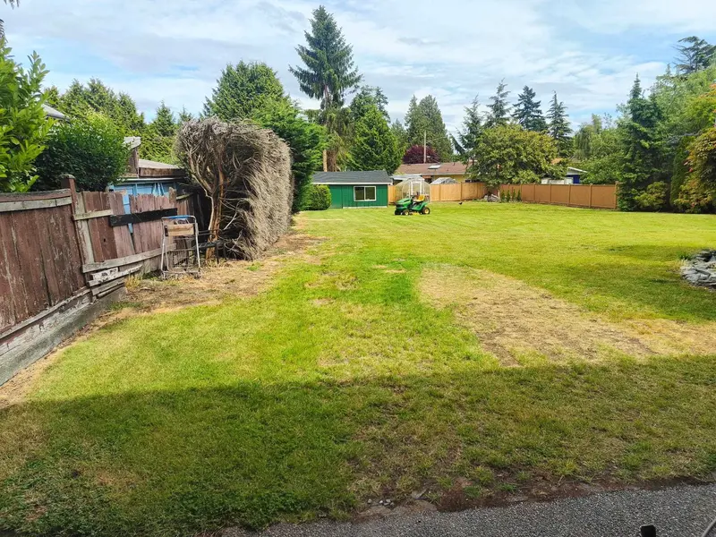 1330 53A STREET - photo 3 of 4