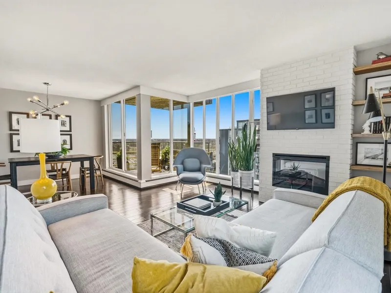 1107 3061 E KENT AVENUE NORTH - photo 4 of 25