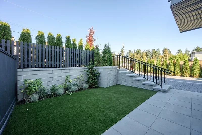 102 1132 MADORE AVENUE - photo 2 of 25