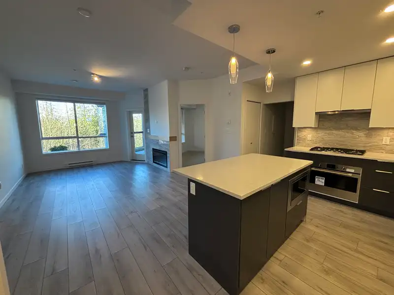 104 11639 227 STREET - photo 2 of 13