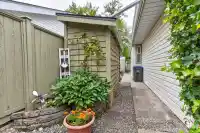 8662 161 STREET - thumbnail 1