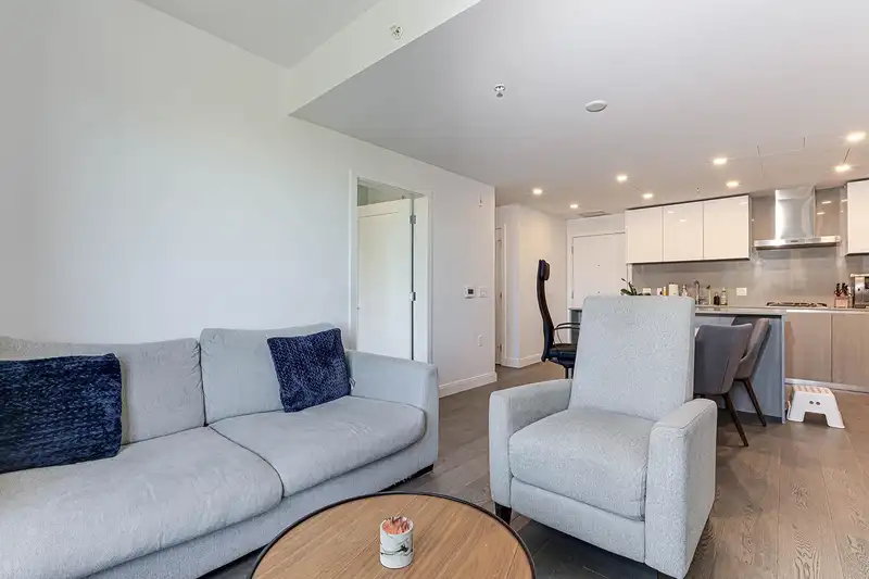 404 4908 CAMBIE STREET - photo 4 of 21