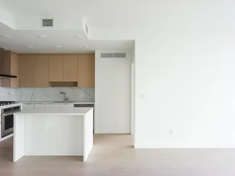 2108 699 WHITING WAY - photo 4 of 9