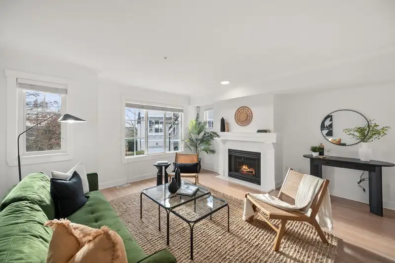 80 20540 66 AVENUE - photo 1 of 40