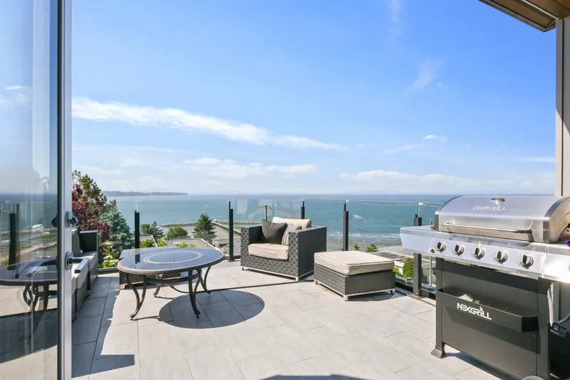 15095 ROYAL AVENUE - photo 1 of 25