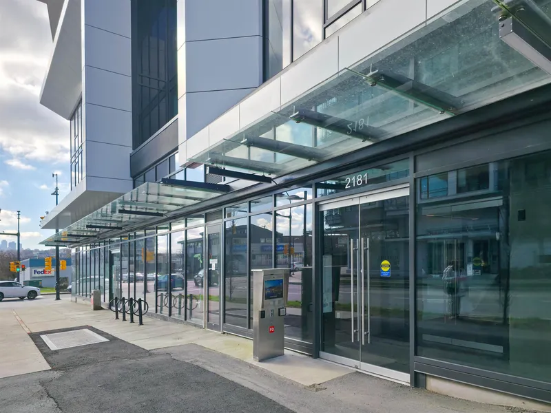 1805 2181 MADISON AVENUE - photo 3 of 19