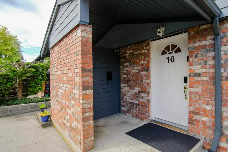 10 10736 GUILDFORD DRIVE - photo 4 of 33