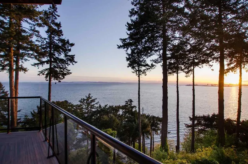 20 TSAWWASSEN BEACH ROAD - photo 3 of 19