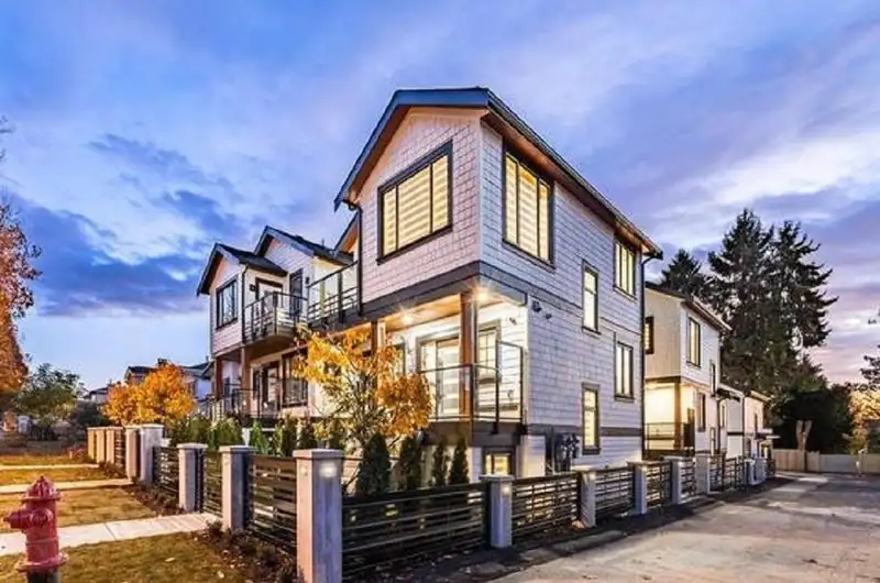 5439-5455 KILLARNEY STREET - photo 1 of 17