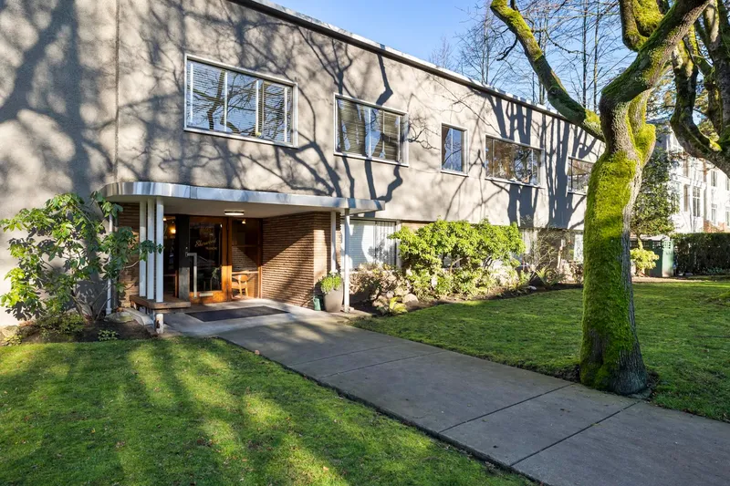 205 1695 W 10TH AVENUE - photo 1 of 23