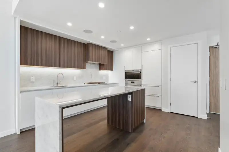 609 7418 PAULSON STREET - photo 2 of 9