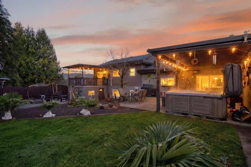 928 STANTON AVENUE - photo 2 of 25