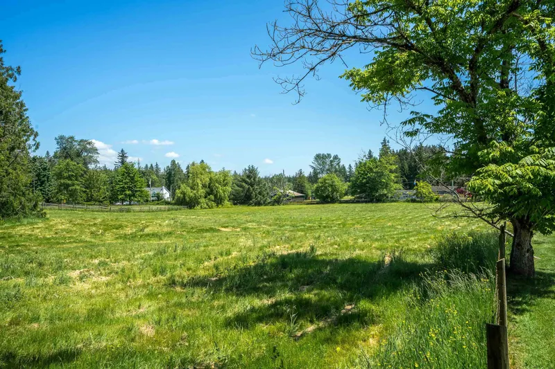 333 224 STREET - photo 4 of 25