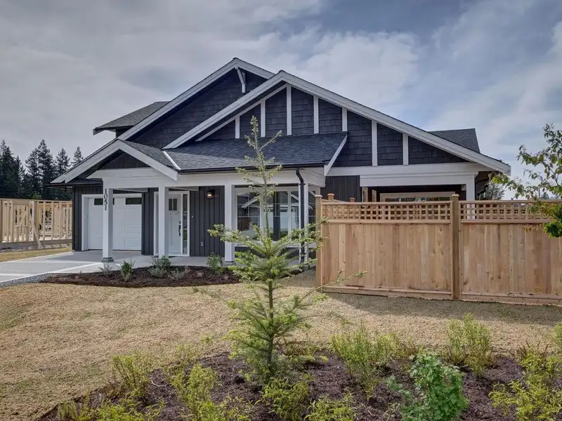 1051 CELIA CRESCENT - photo 2 of 34
