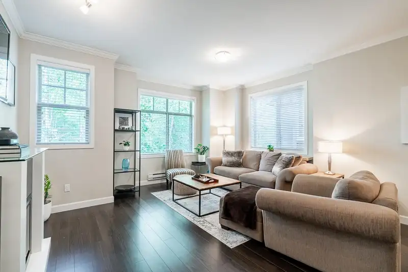 47 7121 192 STREET - photo 4 of 38