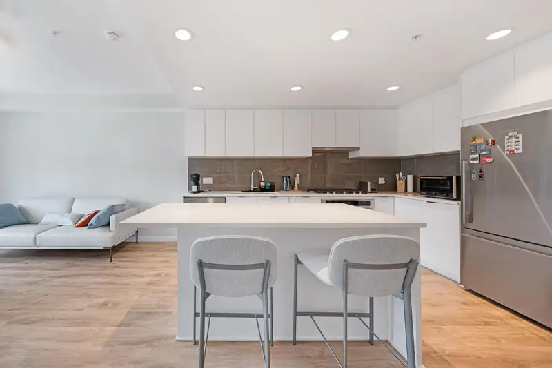 412 615 COTTONWOOD AVENUE - photo 4 of 21