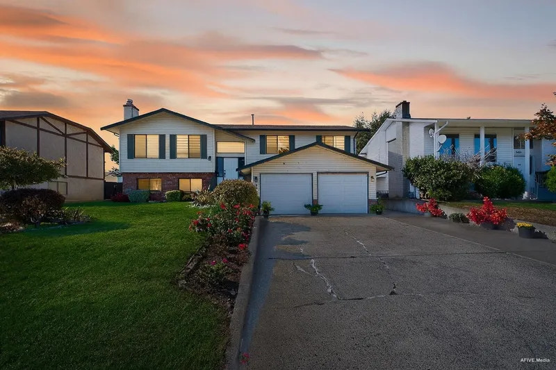 3443 SHUSWAP TERRACE - photo 4 of 25