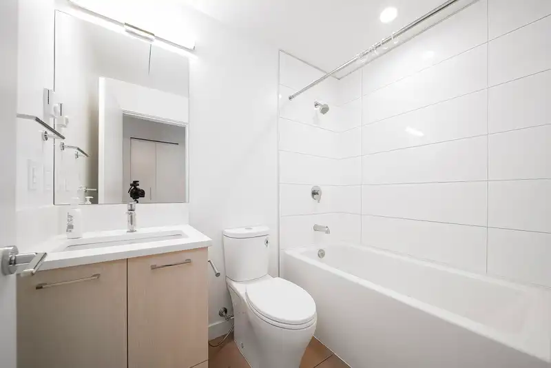 302 10777 138 STREET - photo 2 of 28