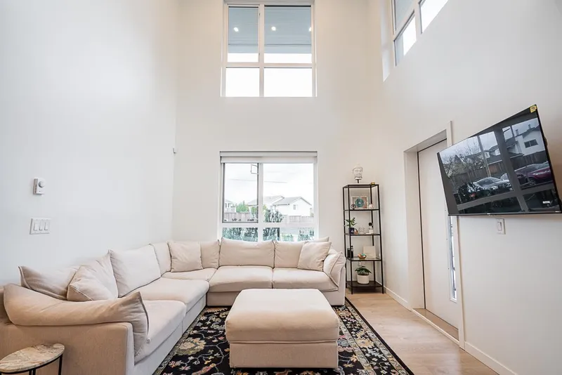 105 19577 65B AVENUE - photo 2 of 25