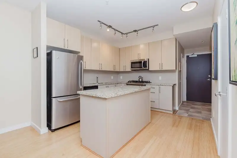 241 5160 DAVIS BAY ROAD - photo 2 of 29