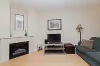 241 5160 DAVIS BAY ROAD - thumbnail 11