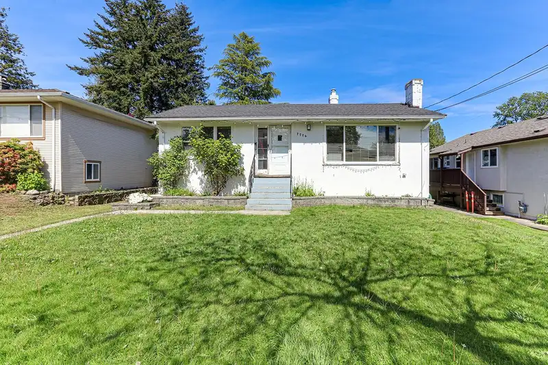 7774 MARY AVENUE - photo 1 of 17