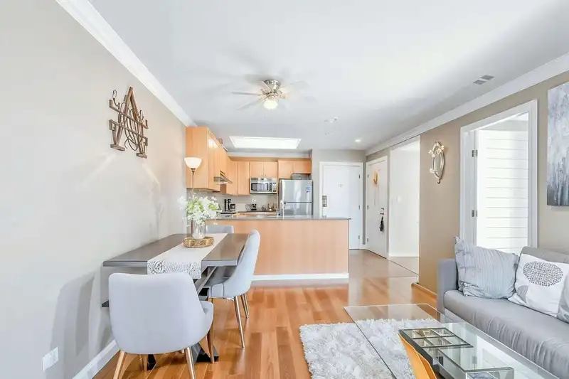 313 8115 121A STREET - photo 3 of 14