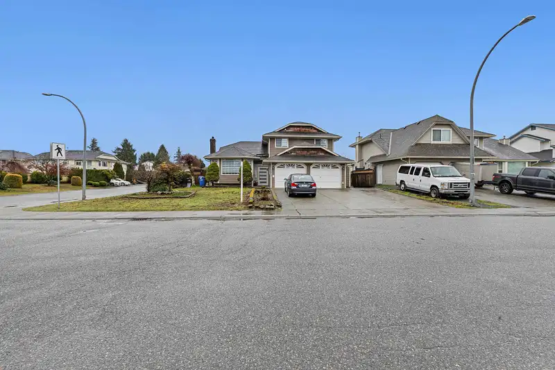 32066 SORRENTO AVENUE - photo 1 of 28