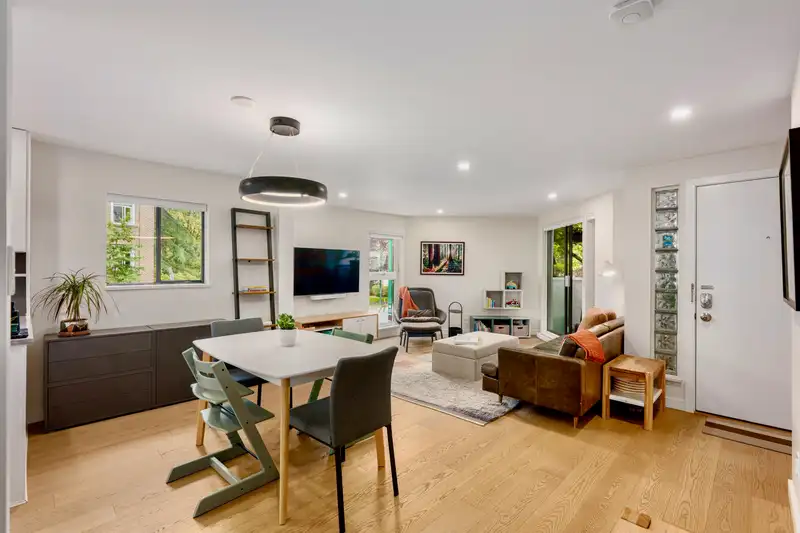 101 936 BUTE STREET - photo 2 of 32