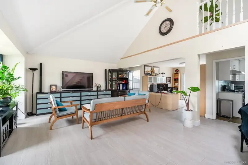 15487 111A AVENUE - photo 1 of 21