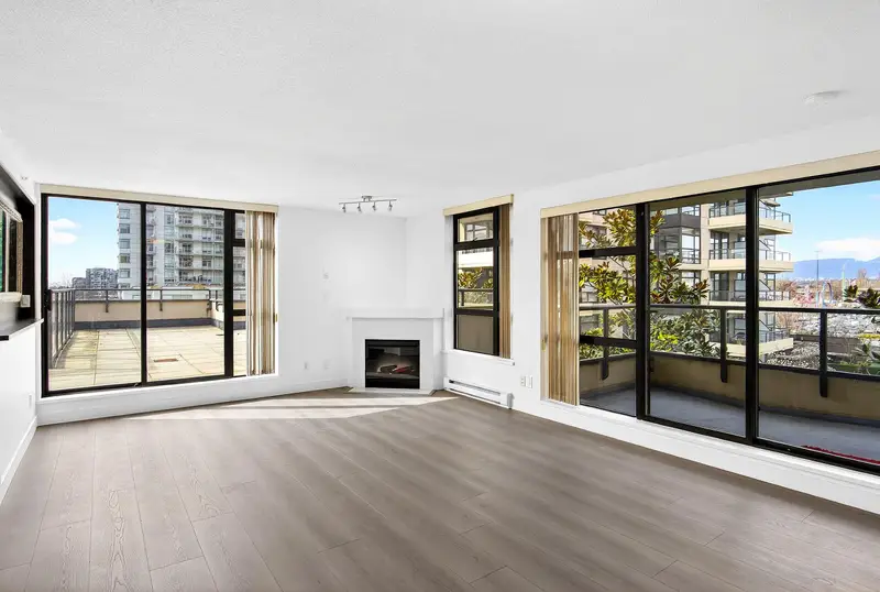 610 8180 LANSDOWNE ROAD - photo 3 of 25