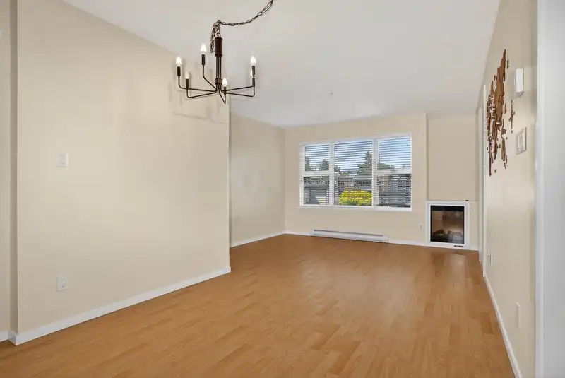 409 315 KNOX STREET - photo 3 of 29