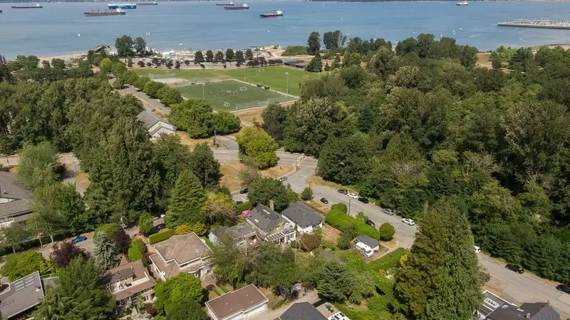 1825 DISCOVERY STREET - photo 2 of 14