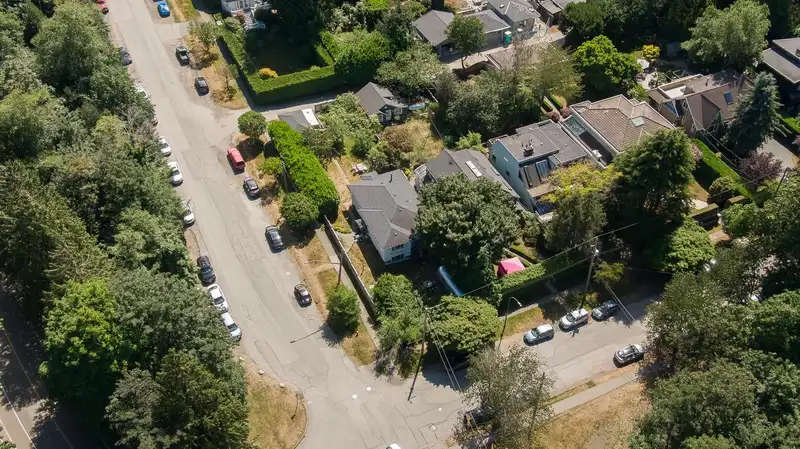 1825 DISCOVERY STREET - photo 4 of 14