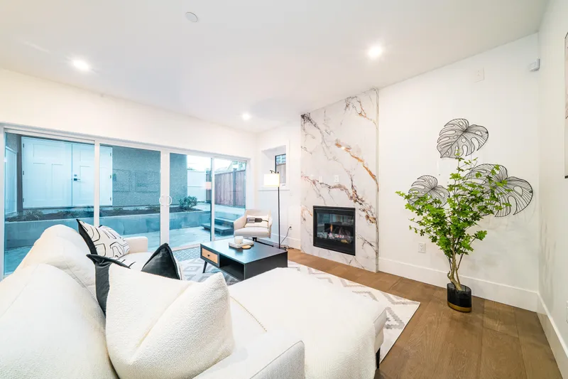 A 2735 W 8TH AVENUE - photo 4 of 25