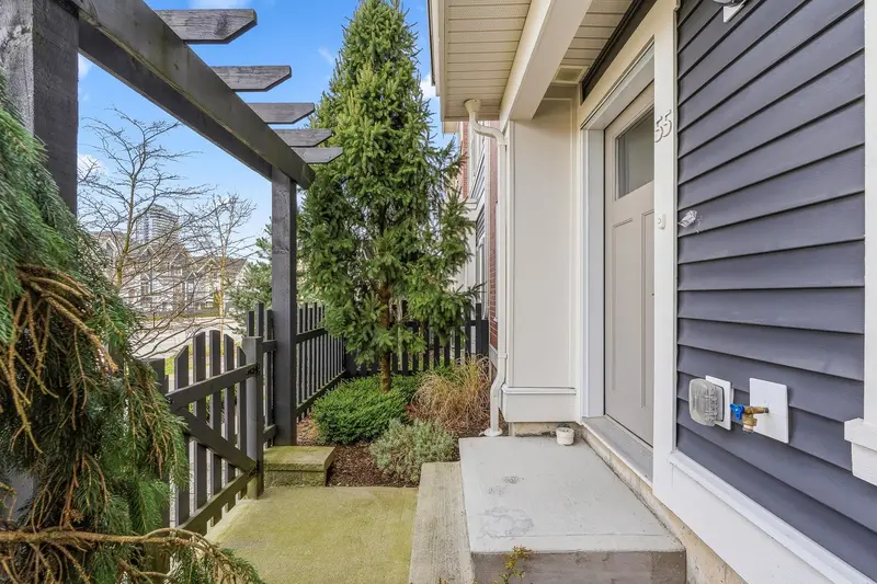 55 8371 202B STREET - photo 4 of 25