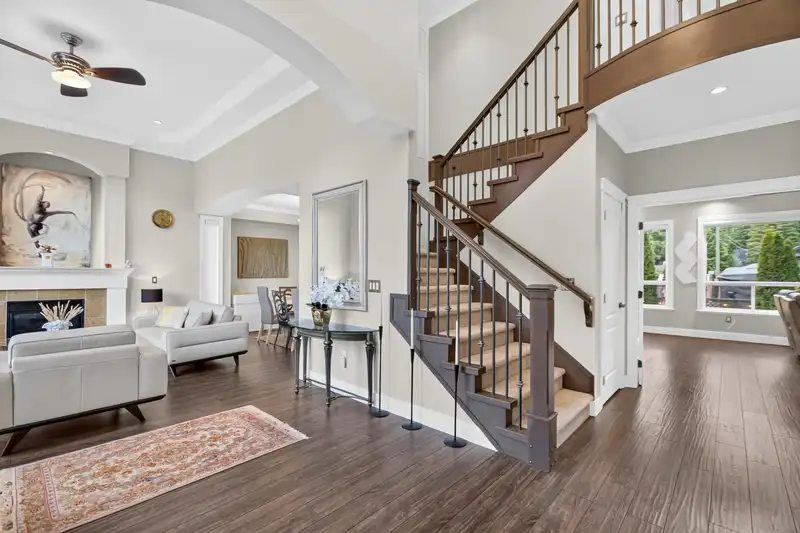 21291 122B AVENUE - photo 4 of 40