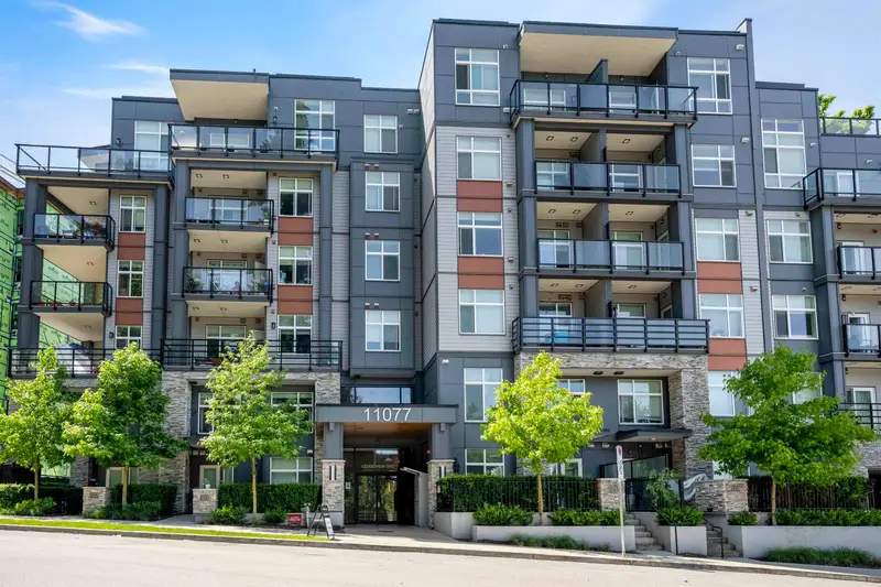 402 11077 RAVINE ROAD - photo 1 of 25