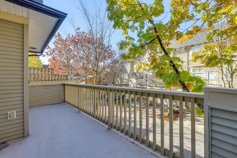 19 3711 ROBSON COURT - photo 4 of 20