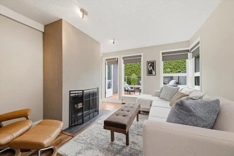 107 2455 YORK AVENUE - photo 3 of 24