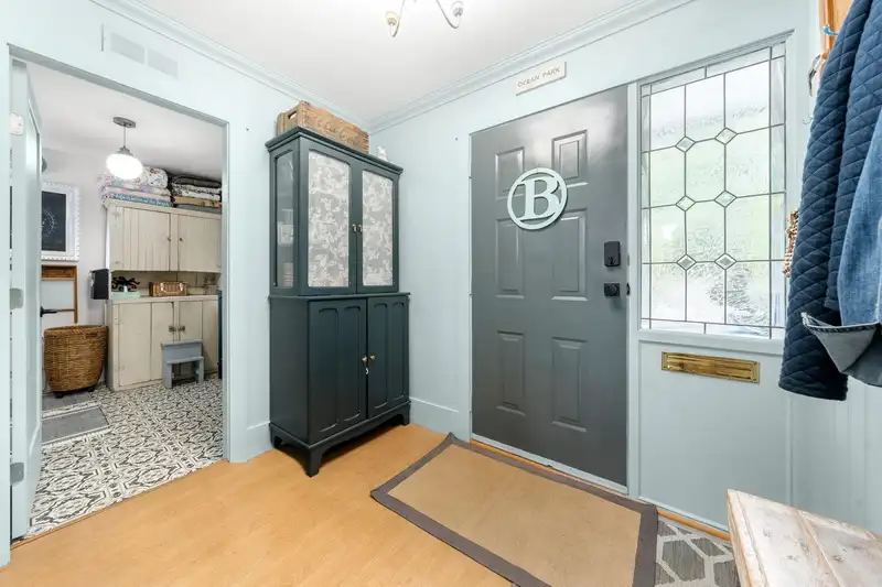 116 1744 128 STREET - photo 2 of 40