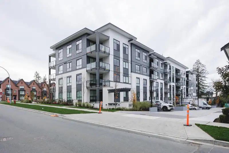 411 2425 166 STREET - photo 2 of 32