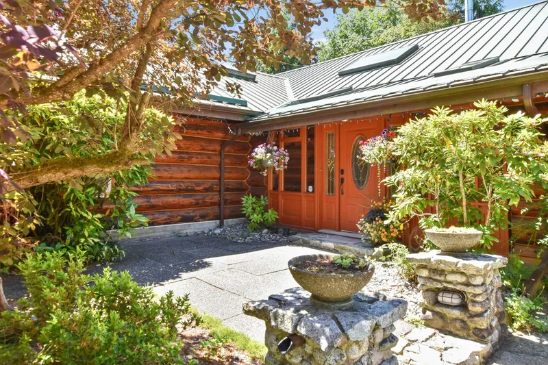 9921 WATT STREET - photo 2 of 25