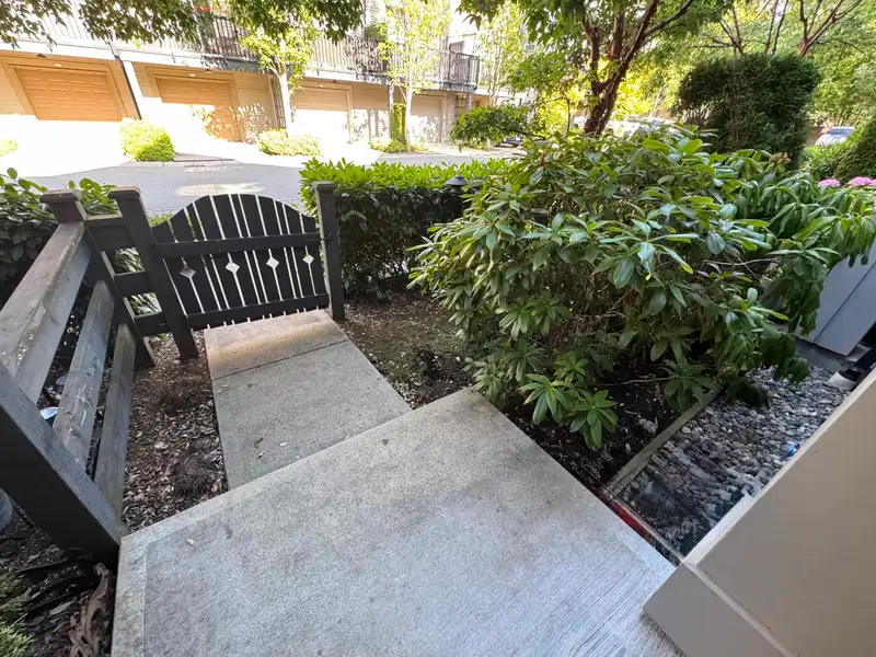 43 6450 187 STREET - photo 2 of 27