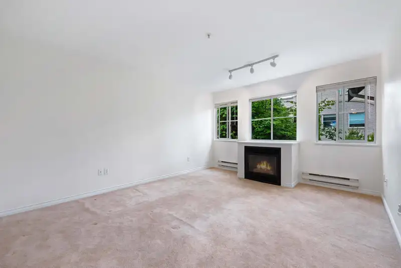 31 19034 MCMYN ROAD - photo 3 of 27