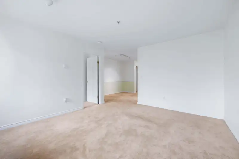 31 19034 MCMYN ROAD - photo 4 of 27