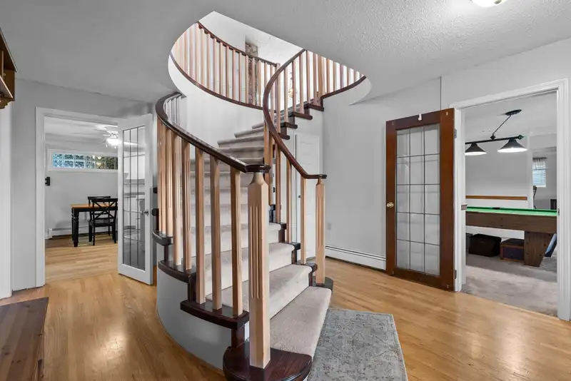 83 WOODLAND DRIVE - photo 4 of 40
