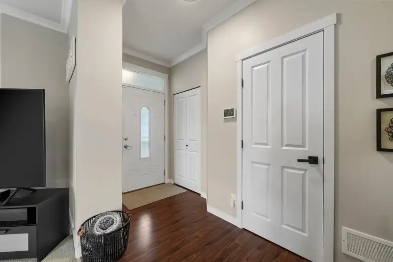 8 6575 192 STREET - photo 3 of 35
